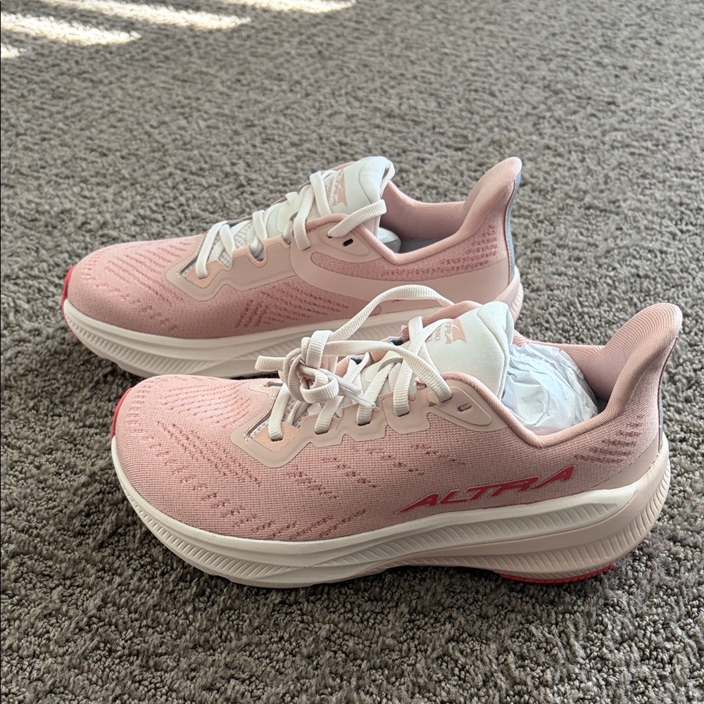 Altra W’s Flow 2 NEW size 6